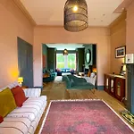 Spacious In Ideal For Gatherings With Free Parking * Leeds (West Yorkshire)