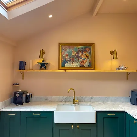 Holiday home Spacious Rustic Chic 5 Bedroom With Private Patio In Leeds Leeds (West Yorkshire)