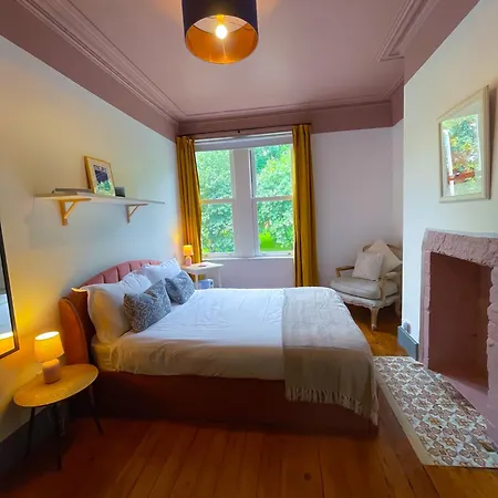 Spacious Rustic Chic 5 Bedroom With Private Patio In Leeds * Leeds (West Yorkshire)