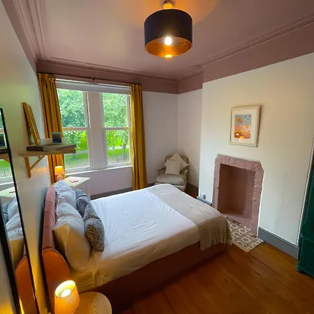 Holiday home Spacious Rustic Chic 5 Bedroom With Private Patio In Leeds Leeds (West Yorkshire)