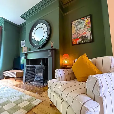 Holiday home Spacious Rustic Chic 5 Bedroom With Private Patio In Leeds Leeds (West Yorkshire)
