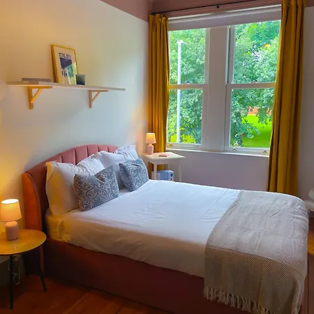 Holiday home Spacious Rustic Chic 5 Bedroom With Private Patio In Leeds Leeds (West Yorkshire)