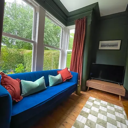 Spacious Rustic Chic 5 Bedroom With Private Patio In Leeds * Leeds (West Yorkshire)