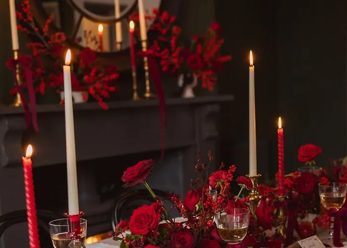 Spacious In Ideal For Gatherings With Free Parking *