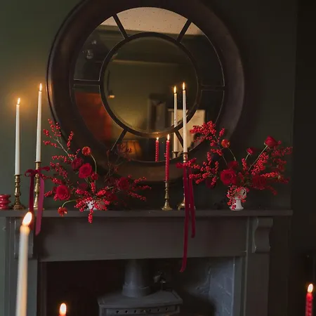 度假居 Spacious In Ideal For Gatherings With Free Parking 利兹