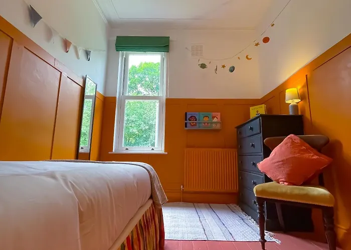 Spacious In Ideal For Gatherings With Free Parking Сasa de vacaciones Leeds (West Yorkshire)