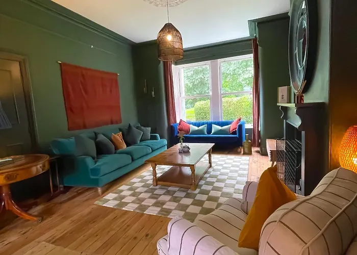 Spacious In Ideal For Gatherings With Free Parking Сasa de vacaciones Leeds (West Yorkshire)